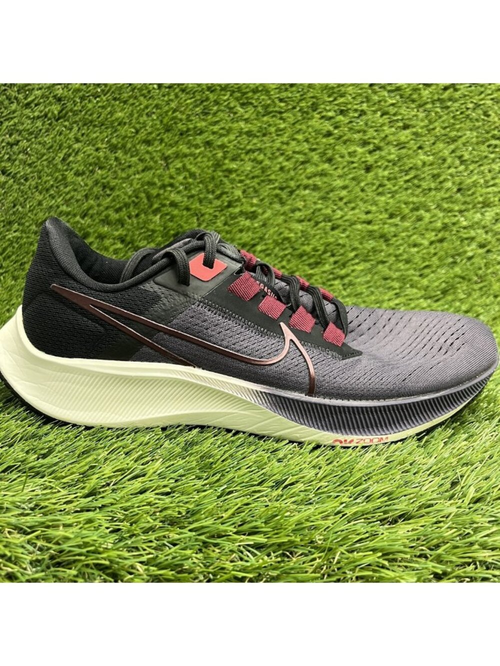 Nike Air Zoom Pegasus 38 Womens Size 10.5 Cave Purple Running Shoes Sneakers